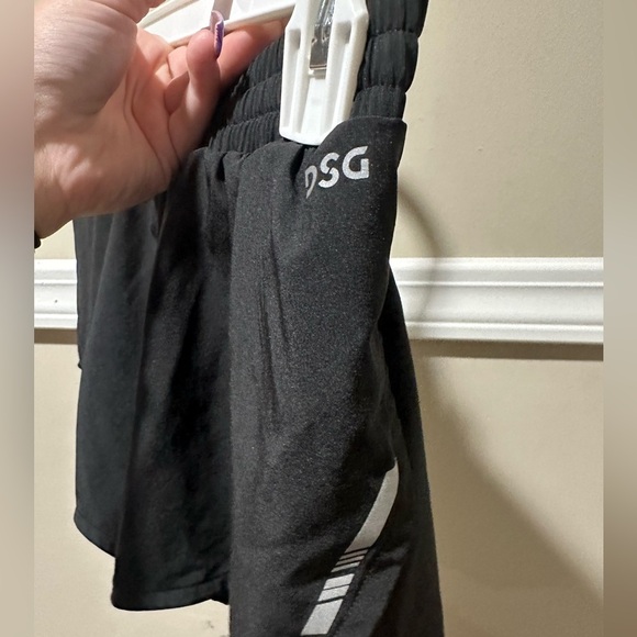 DSG Running/athletic shorts - Picture 3 of 6